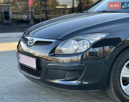 Черный Хендай i30, объемом двигателя 1.4 л и пробегом 167 тыс. км за 6299 $, фото 11 на Automoto.ua