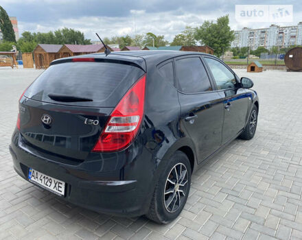 Чорний Хендай i30, об'ємом двигуна 1.4 л та пробігом 261 тис. км за 5800 $, фото 3 на Automoto.ua