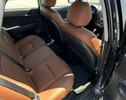 Черный Хендай i30, объемом двигателя 1.6 л и пробегом 194 тыс. км за 9700 $, фото 8 на Automoto.ua