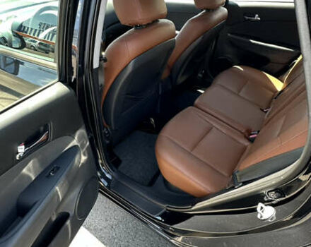 Черный Хендай i30, объемом двигателя 1.6 л и пробегом 194 тыс. км за 9700 $, фото 6 на Automoto.ua