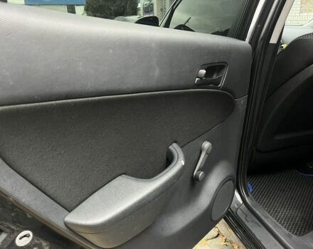 Черный Хендай i30, объемом двигателя 1.4 л и пробегом 240 тыс. км за 6000 $, фото 16 на Automoto.ua