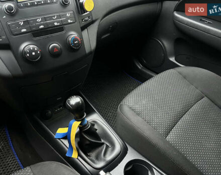 Черный Хендай i30, объемом двигателя 1.4 л и пробегом 240 тыс. км за 6000 $, фото 19 на Automoto.ua