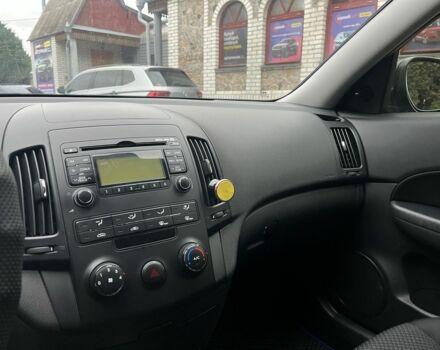 Черный Хендай i30, объемом двигателя 1.4 л и пробегом 240 тыс. км за 6000 $, фото 13 на Automoto.ua