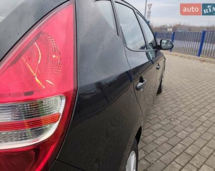 Чорний Хендай i30, об'ємом двигуна 1.4 л та пробігом 161 тис. км за 5700 $, фото 19 на Automoto.ua
