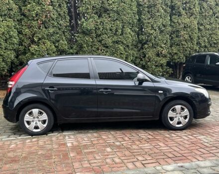 Черный Хендай i30, объемом двигателя 1.4 л и пробегом 240 тыс. км за 6000 $, фото 1 на Automoto.ua