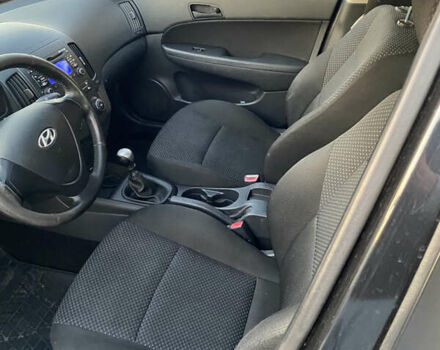 Черный Хендай i30, объемом двигателя 1.4 л и пробегом 242 тыс. км за 6000 $, фото 17 на Automoto.ua