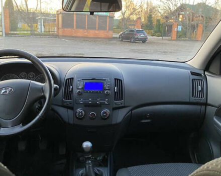 Черный Хендай i30, объемом двигателя 1.4 л и пробегом 242 тыс. км за 6000 $, фото 21 на Automoto.ua