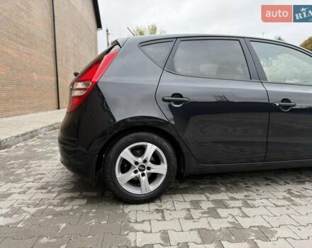 Черный Хендай i30, объемом двигателя 1.4 л и пробегом 180 тыс. км за 4990 $, фото 10 на Automoto.ua