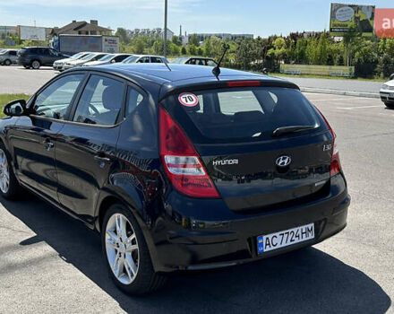 Черный Хендай i30, объемом двигателя 1.6 л и пробегом 194 тыс. км за 9700 $, фото 4 на Automoto.ua