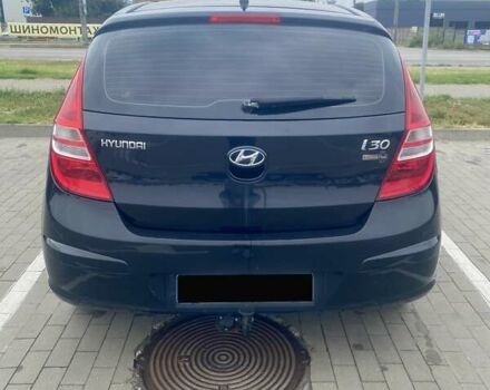 Черный Хендай i30, объемом двигателя 1.4 л и пробегом 240 тыс. км за 6500 $, фото 3 на Automoto.ua