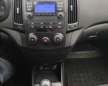 Чорний Хендай i30, об'ємом двигуна 1.4 л та пробігом 161 тис. км за 5700 $, фото 14 на Automoto.ua