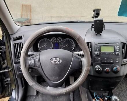 Черный Хендай i30, объемом двигателя 1.4 л и пробегом 215 тыс. км за 5000 $, фото 15 на Automoto.ua