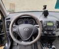 Черный Хендай i30, объемом двигателя 1.4 л и пробегом 215 тыс. км за 5500 $, фото 15 на Automoto.ua