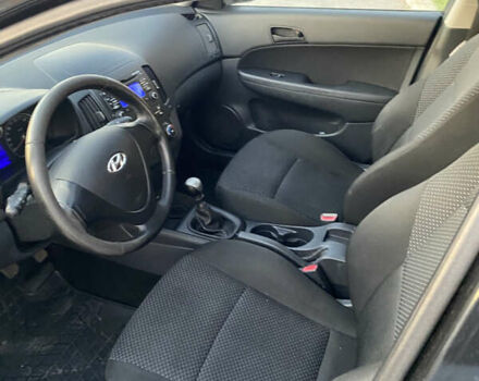 Черный Хендай i30, объемом двигателя 1.4 л и пробегом 242 тыс. км за 6000 $, фото 16 на Automoto.ua