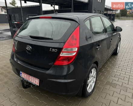 Черный Хендай i30, объемом двигателя 0 л и пробегом 122 тыс. км за 5750 $, фото 4 на Automoto.ua