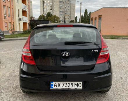 Черный Хендай i30, объемом двигателя 1.4 л и пробегом 148 тыс. км за 5900 $, фото 5 на Automoto.ua