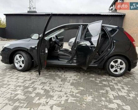 Черный Хендай i30, объемом двигателя 1.4 л и пробегом 180 тыс. км за 4990 $, фото 31 на Automoto.ua