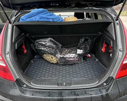 Черный Хендай i30, объемом двигателя 1.6 л и пробегом 255 тыс. км за 6800 $, фото 11 на Automoto.ua