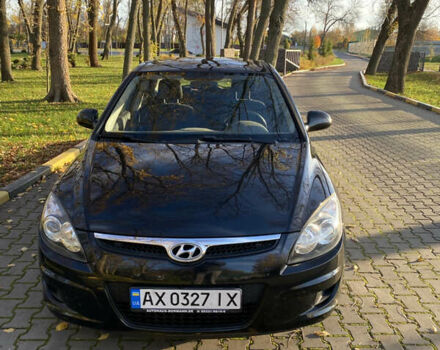 Черный Хендай i30, объемом двигателя 1.4 л и пробегом 242 тыс. км за 6000 $, фото 3 на Automoto.ua
