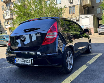 Чорний Хендай i30, об'ємом двигуна 1.6 л та пробігом 190 тис. км за 6300 $, фото 6 на Automoto.ua