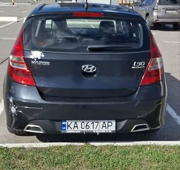 Чорний Хендай i30, об'ємом двигуна 1.58 л та пробігом 239 тис. км за 5000 $, фото 20 на Automoto.ua
