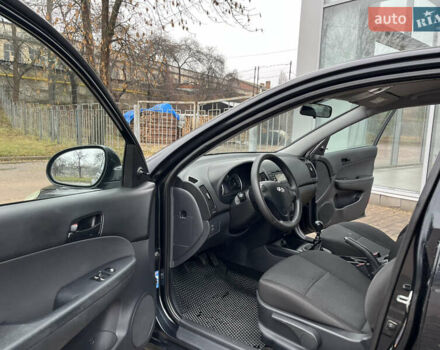 Чорний Хендай i30, об'ємом двигуна 1.4 л та пробігом 247 тис. км за 5800 $, фото 18 на Automoto.ua