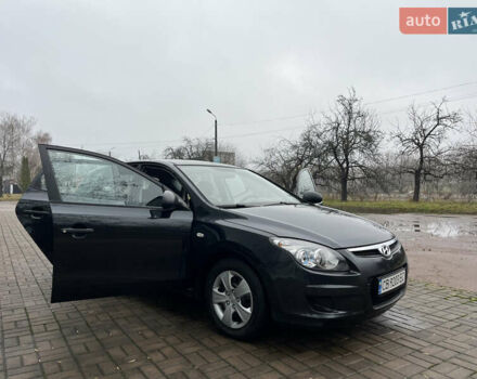 Чорний Хендай i30, об'ємом двигуна 1.4 л та пробігом 247 тис. км за 5800 $, фото 17 на Automoto.ua