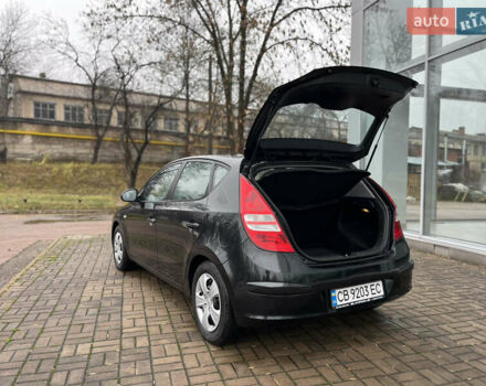 Чорний Хендай i30, об'ємом двигуна 1.4 л та пробігом 247 тис. км за 5800 $, фото 13 на Automoto.ua