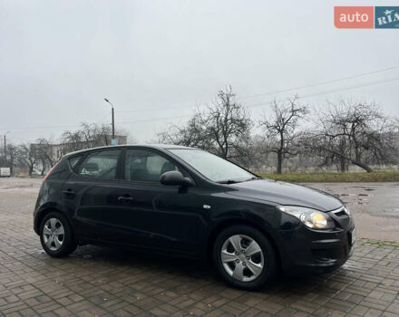 Чорний Хендай i30, об'ємом двигуна 1.4 л та пробігом 247 тис. км за 5800 $, фото 7 на Automoto.ua