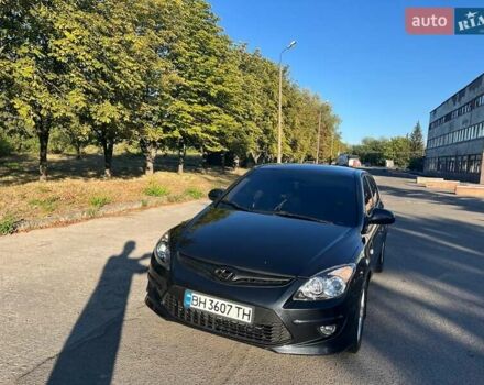 Черный Хендай i30, объемом двигателя 1.6 л и пробегом 219 тыс. км за 4700 $, фото 10 на Automoto.ua
