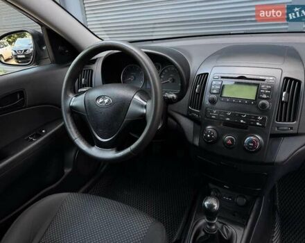 Чорний Хендай i30, об'ємом двигуна 1.4 л та пробігом 247 тис. км за 6300 $, фото 14 на Automoto.ua