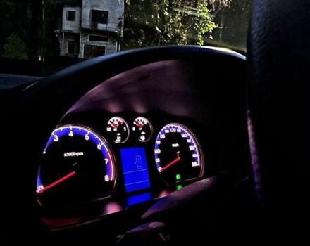 Черный Хендай i30, объемом двигателя 1.6 л и пробегом 10 тыс. км за 7999 $, фото 7 на Automoto.ua