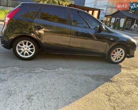 Черный Хендай i30, объемом двигателя 1.6 л и пробегом 219 тыс. км за 4700 $, фото 8 на Automoto.ua