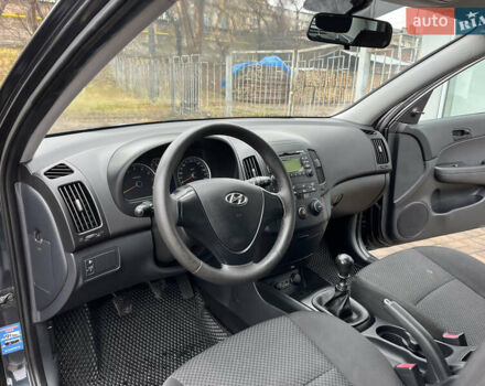 Чорний Хендай i30, об'ємом двигуна 1.4 л та пробігом 247 тис. км за 5800 $, фото 19 на Automoto.ua