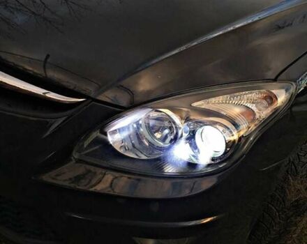 Черный Хендай i30, объемом двигателя 1.6 л и пробегом 10 тыс. км за 7999 $, фото 12 на Automoto.ua