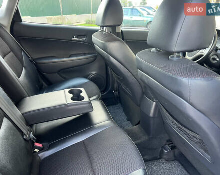 Чорний Хендай i30, об'ємом двигуна 1.4 л та пробігом 248 тис. км за 6950 $, фото 19 на Automoto.ua
