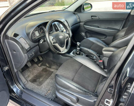 Чорний Хендай i30, об'ємом двигуна 1.4 л та пробігом 248 тис. км за 6950 $, фото 29 на Automoto.ua