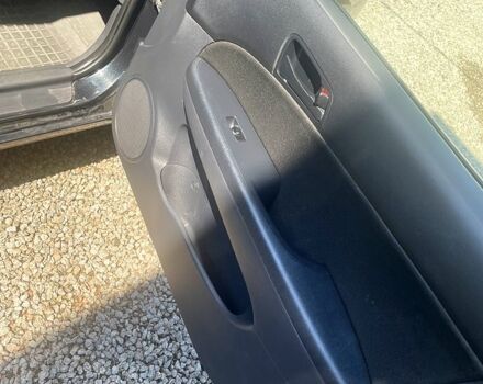 Чорний Хендай i30, об'ємом двигуна 1.6 л та пробігом 285 тис. км за 6400 $, фото 1 на Automoto.ua