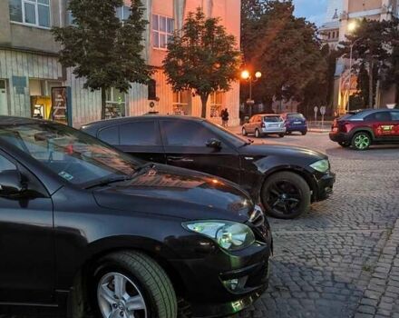 Черный Хендай i30, объемом двигателя 1.6 л и пробегом 10 тыс. км за 7999 $, фото 2 на Automoto.ua