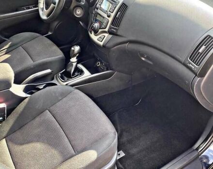 Черный Хендай i30, объемом двигателя 1.6 л и пробегом 10 тыс. км за 7999 $, фото 4 на Automoto.ua
