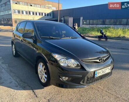 Черный Хендай i30, объемом двигателя 1.6 л и пробегом 219 тыс. км за 4700 $, фото 9 на Automoto.ua