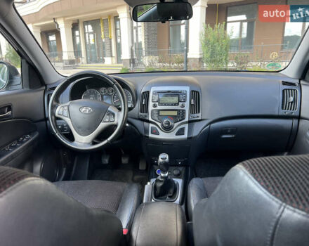Чорний Хендай i30, об'ємом двигуна 1.4 л та пробігом 248 тис. км за 6950 $, фото 20 на Automoto.ua