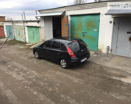 Чорний Хендай i30, об'ємом двигуна 1.6 л та пробігом 195 тис. км за 6500 $, фото 2 на Automoto.ua