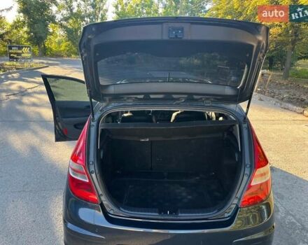 Черный Хендай i30, объемом двигателя 1.6 л и пробегом 219 тыс. км за 4700 $, фото 17 на Automoto.ua