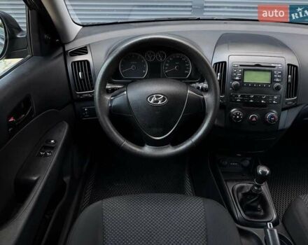 Чорний Хендай i30, об'ємом двигуна 1.4 л та пробігом 247 тис. км за 6300 $, фото 12 на Automoto.ua