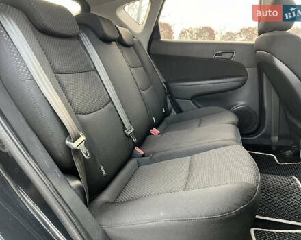 Черный Хендай i30, объемом двигателя 1.6 л и пробегом 180 тыс. км за 6700 $, фото 50 на Automoto.ua