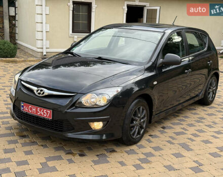 Чорний Хендай i30, об'ємом двигуна 1.4 л та пробігом 170 тис. км за 5950 $, фото 17 на Automoto.ua