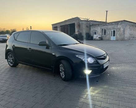 Черный Хендай i30, объемом двигателя 1.4 л и пробегом 275 тыс. км за 3500 $, фото 6 на Automoto.ua