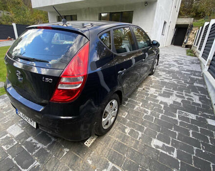 Черный Хендай i30, объемом двигателя 1.4 л и пробегом 175 тыс. км за 5700 $, фото 2 на Automoto.ua