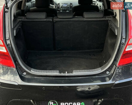 Черный Хендай i30, объемом двигателя 1.6 л и пробегом 180 тыс. км за 6700 $, фото 44 на Automoto.ua